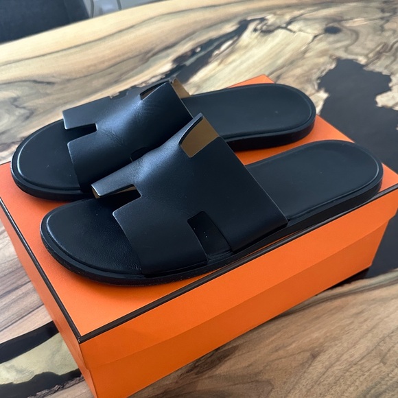 Hermes Men’s Izmir Sandals Black